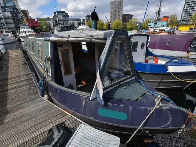 Narrowboat 40ft Trad Stern