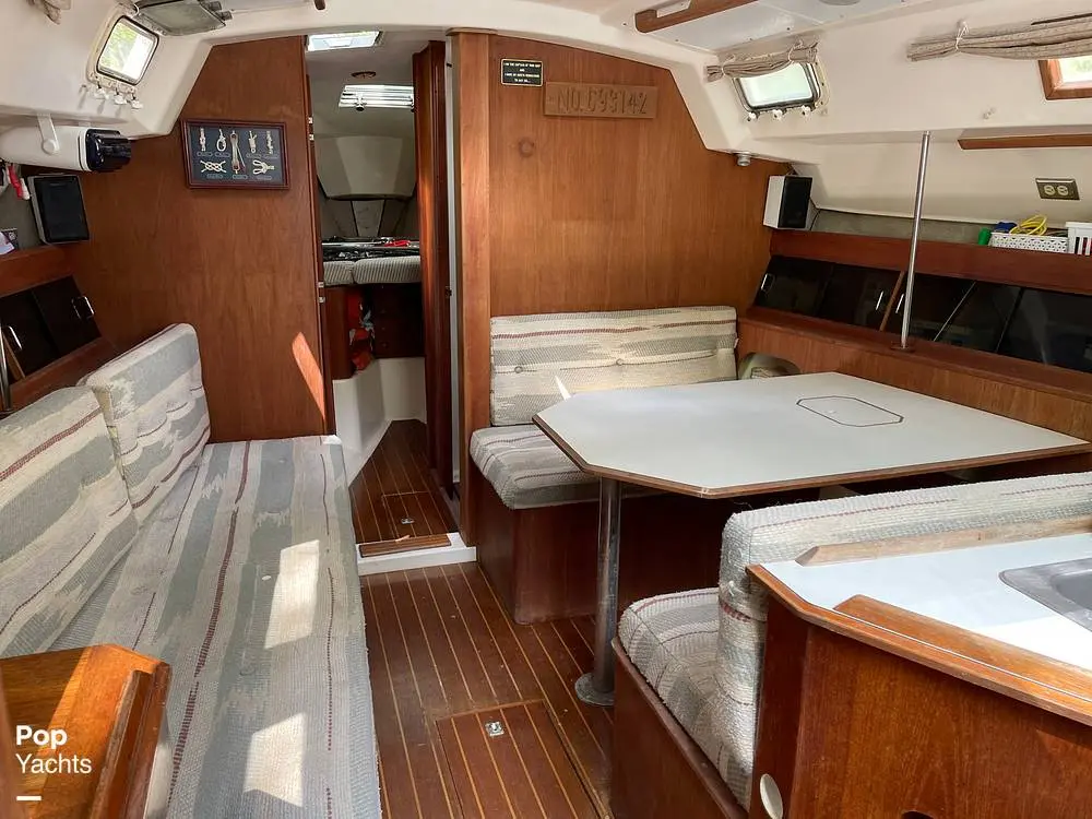 1986 Hunter 34