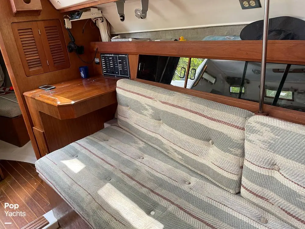 1986 Hunter 34