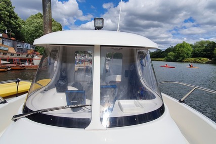 Quicksilver 640 Pilothouse