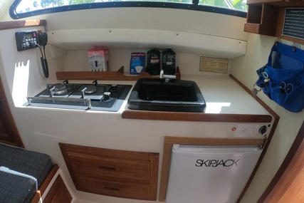 Skipjack 26 Flybridge