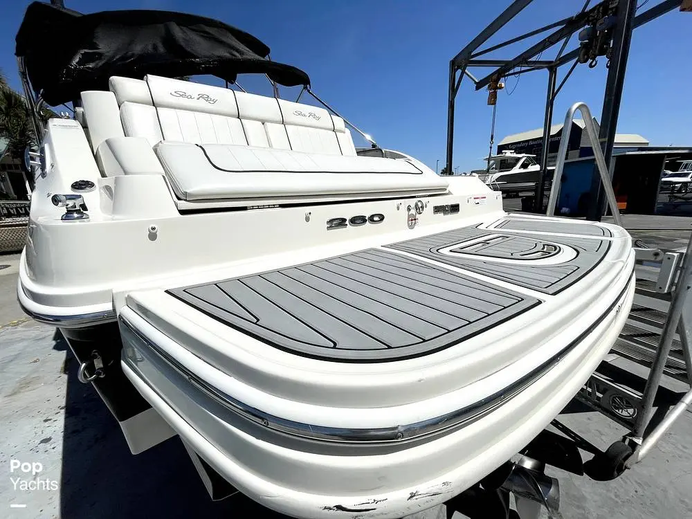 2010 Sea Ray 260 sundeck