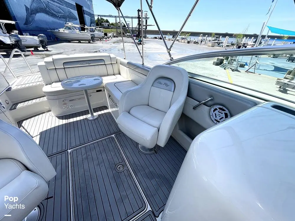 2010 Sea Ray 260 sundeck