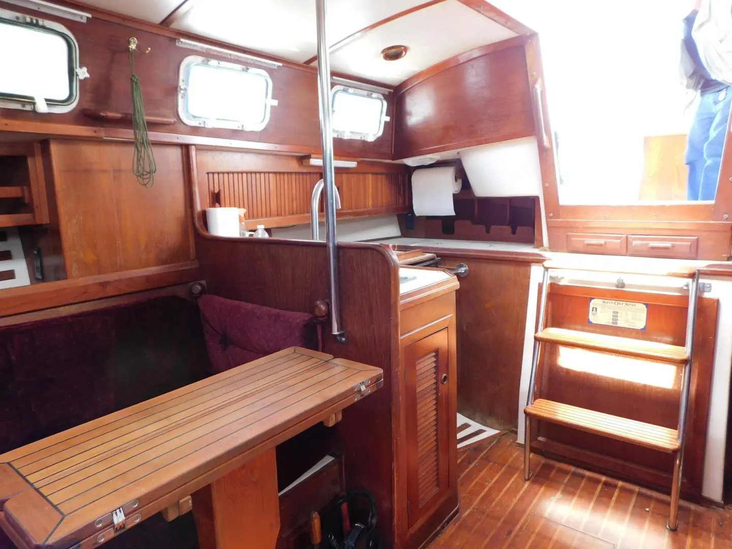 1984 Endeavour 35.5 sloop