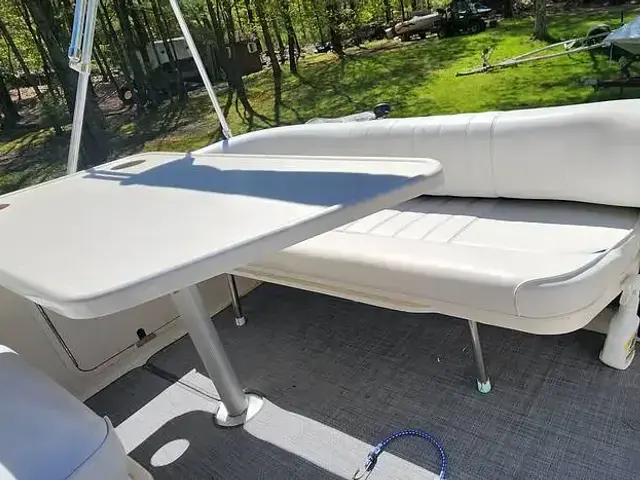 Sea Ray 270 Sundancer