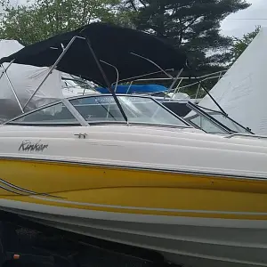 2005 Rinker 212 Captiva