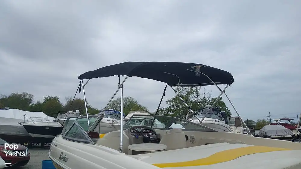 2005 Rinker 212 captiva bowrider