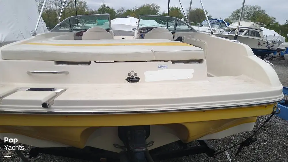 2005 Rinker 212 captiva bowrider