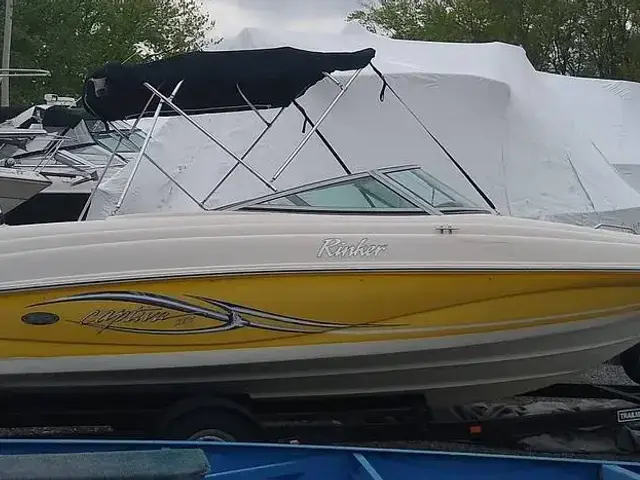 Rinker 212 Captiva Bowrider