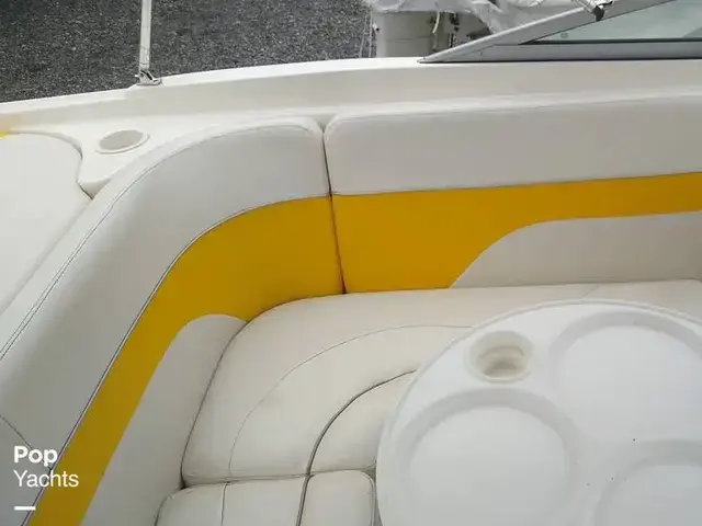 Rinker 212 Captiva Bowrider