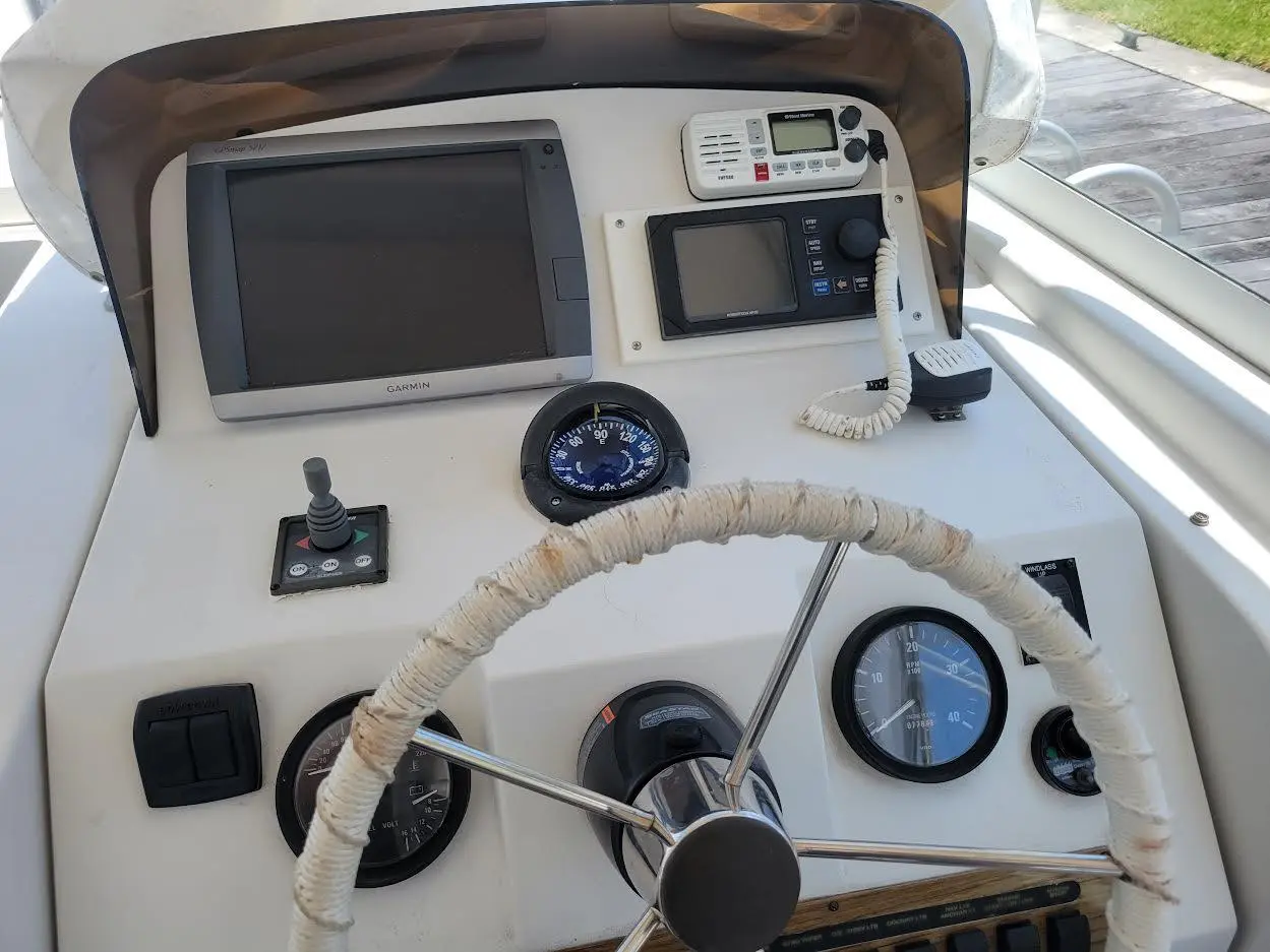 2001 Mainship 34 pilot