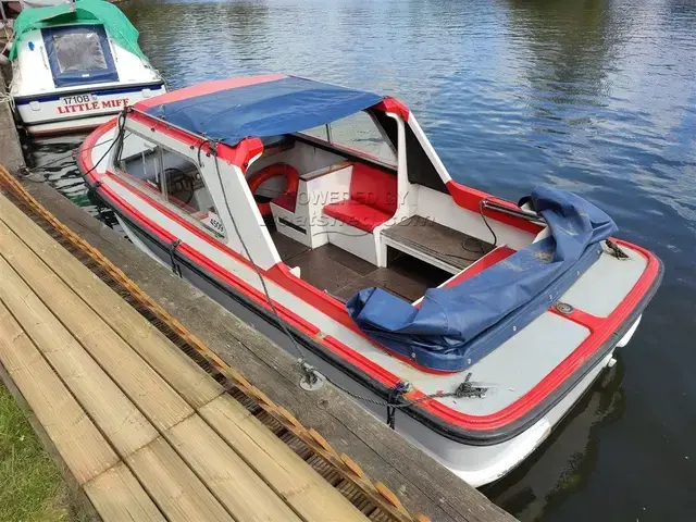 Salter's Steamers Ltd Sovereign day boat