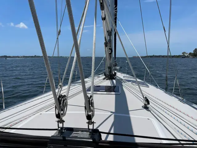 Catalina 445