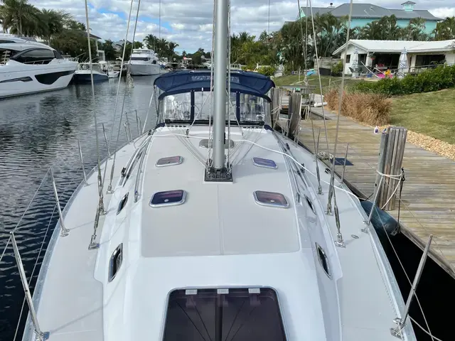 Catalina 445