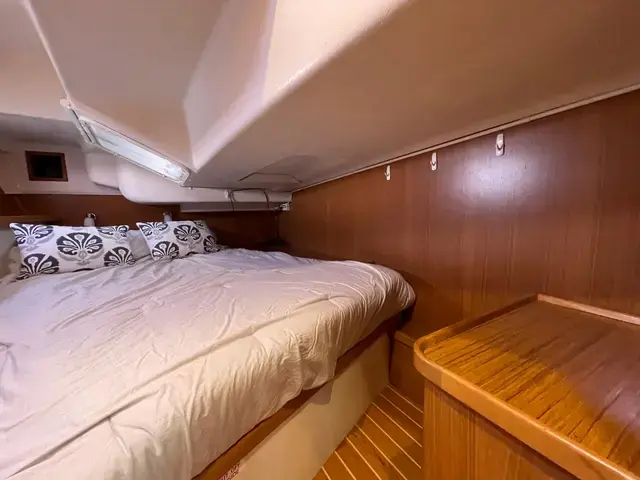 Catalina 445