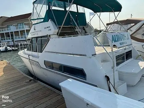 1995 Carver 325 aft cabin