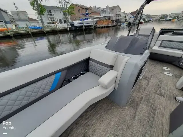 Godfrey Pontoon AquaPatio 275 CBE