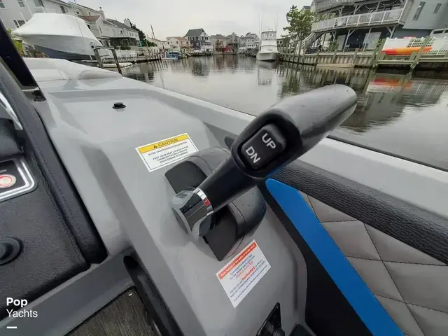 Godfrey Pontoon AquaPatio 275 CBE