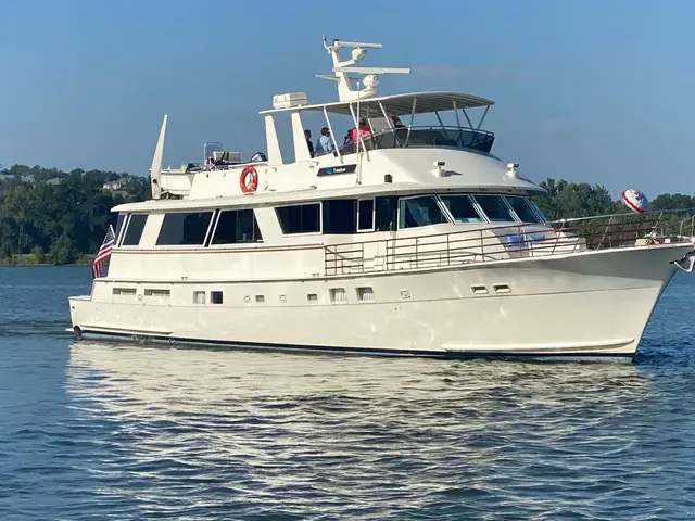 Hatteras 77 Cockpit Motor Yacht