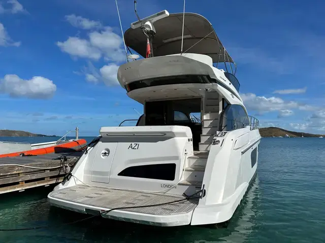 Azimut 53 Fly