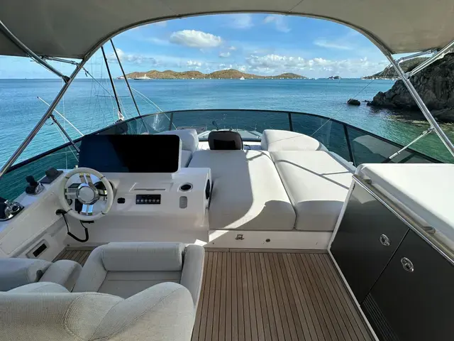 Azimut 53 Fly