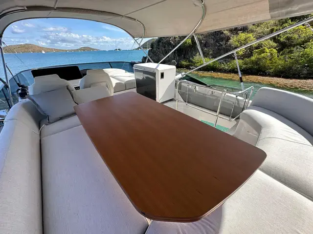 Azimut 53 Fly