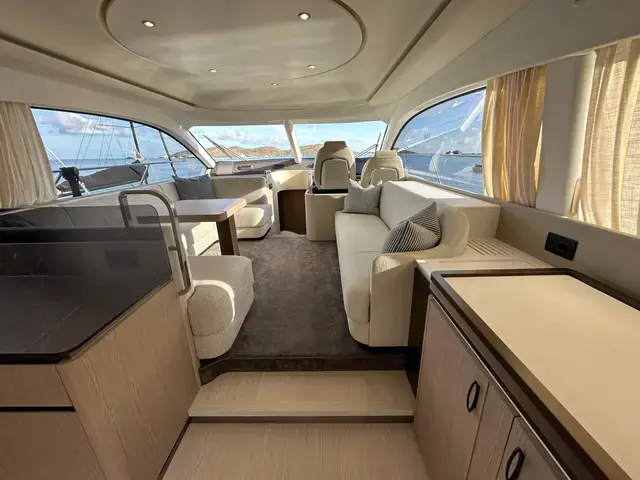 Azimut 53 Fly