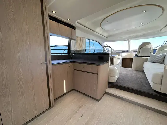 Azimut 53 Fly