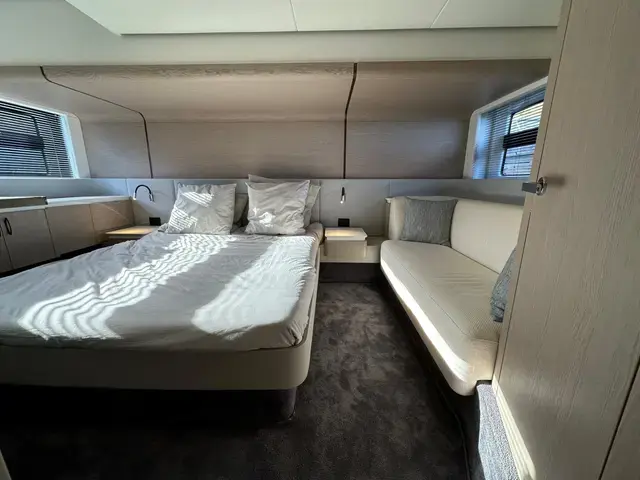 Azimut 53 Fly