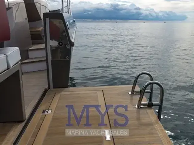 Sessa Marine Key Largo 40