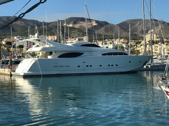 Ferretti Yachts 94 Custom Line