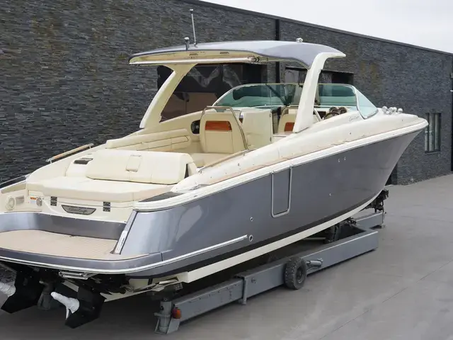 Chris-Craft Launch 35 GT