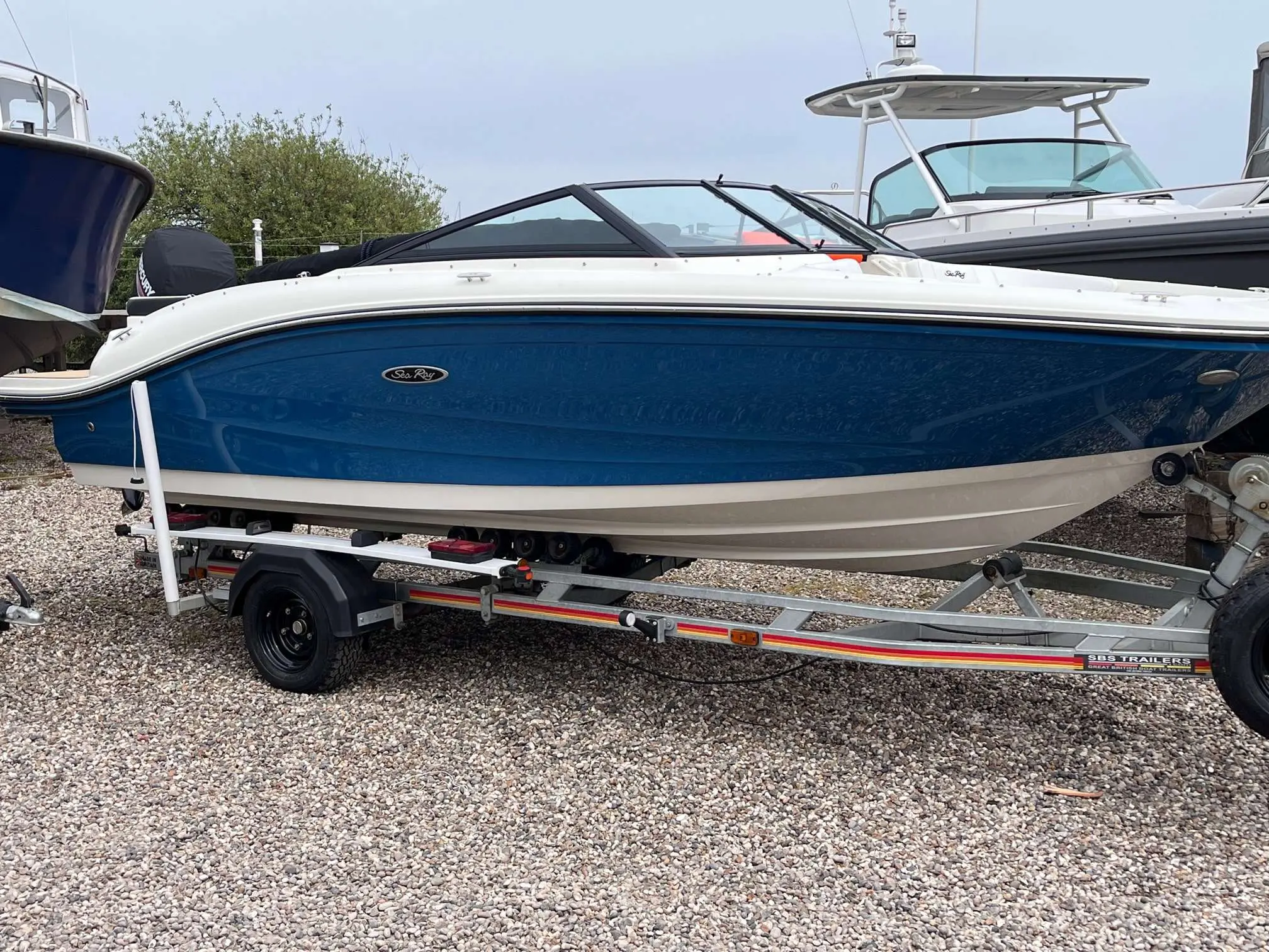 2022 Sea Ray 190 spxe