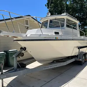 1991 Cabo 2400 Helmsman