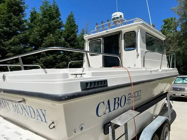 Cabo 2400 Helmsman