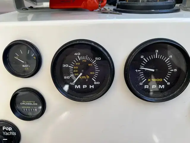 Cabo 2400 Helmsman