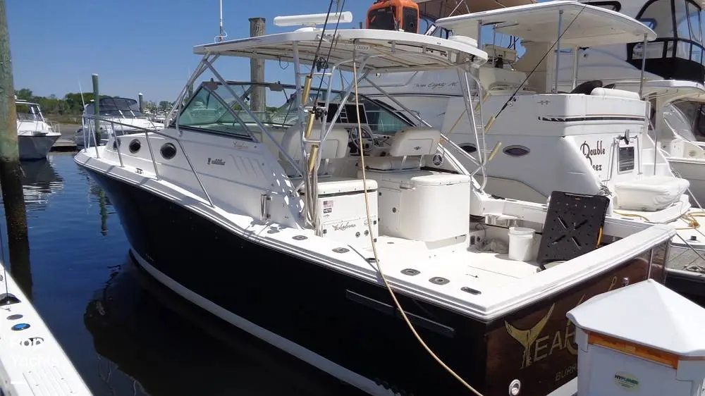 2005 Wellcraft 330 coastal