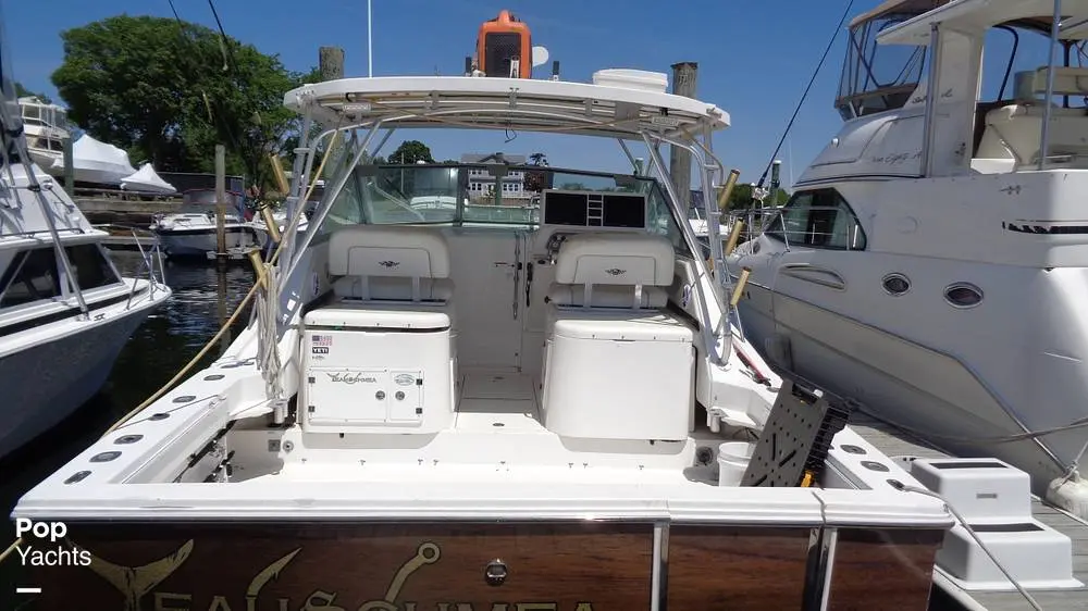 2005 Wellcraft 330 coastal