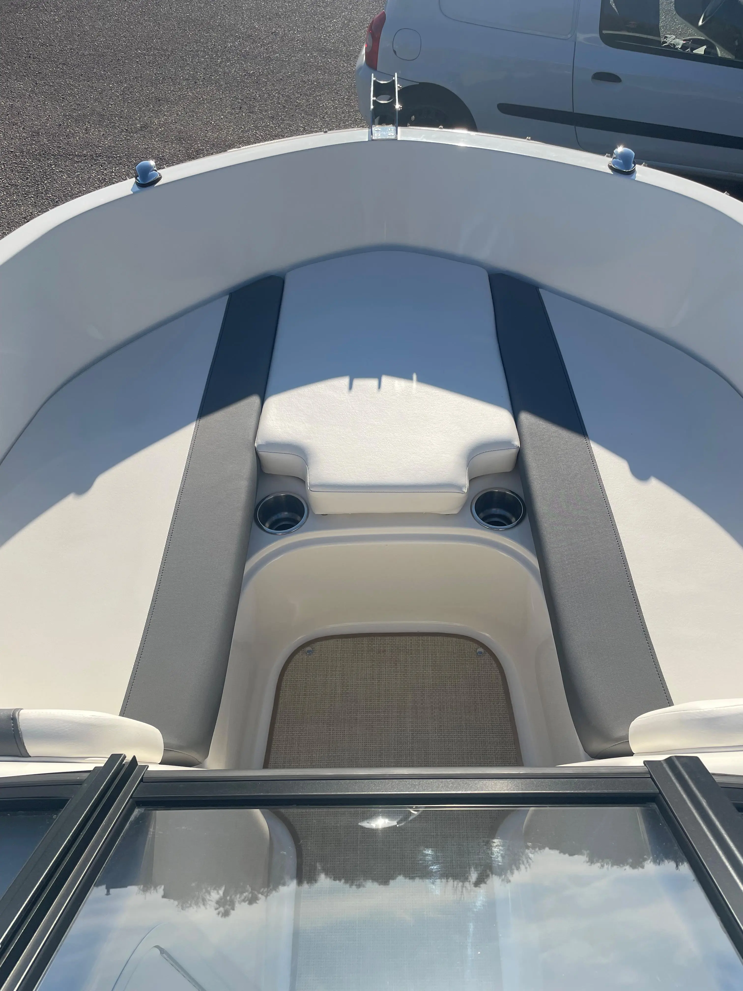 2019 Bayliner element e7