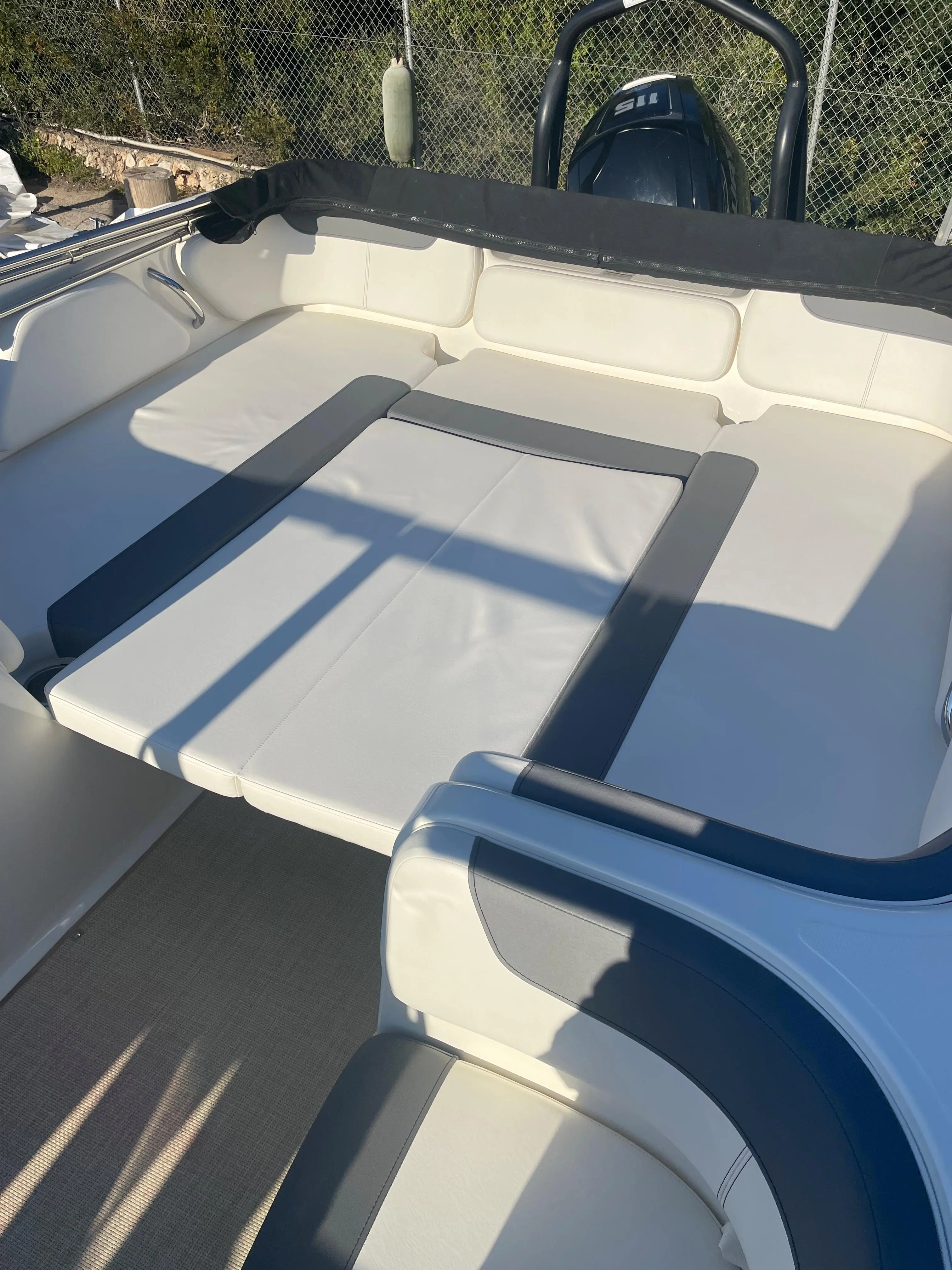 2019 Bayliner element e7