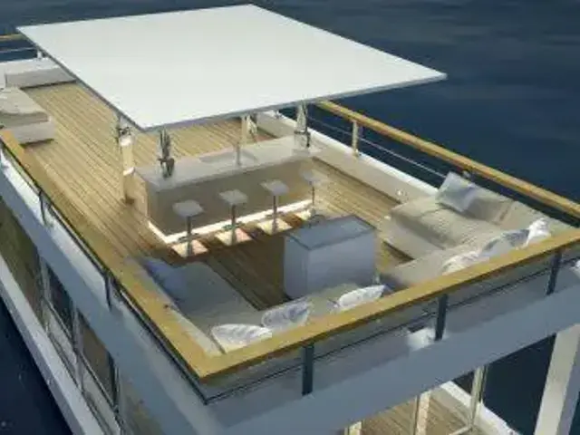 Houseboat The Yacht House 40