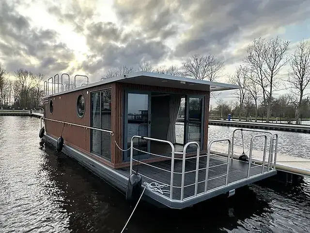 Nordic Season NS 40 Eco 36m2 Houseboat