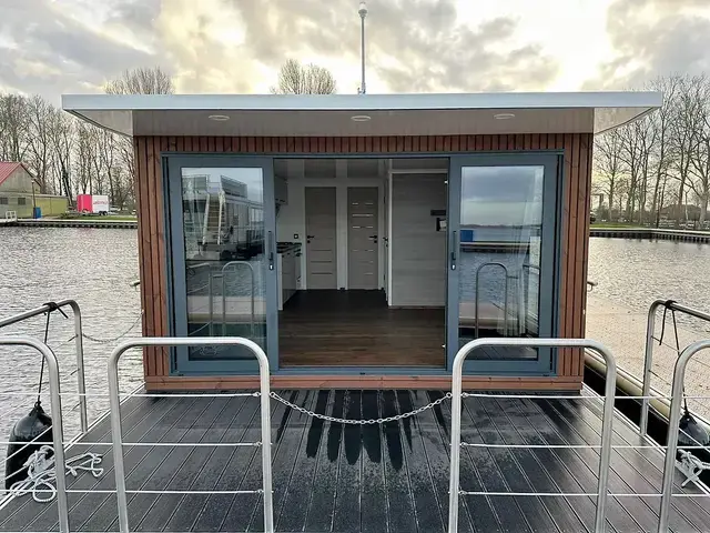 Nordic Season NS 40 Eco 36m2 Houseboat