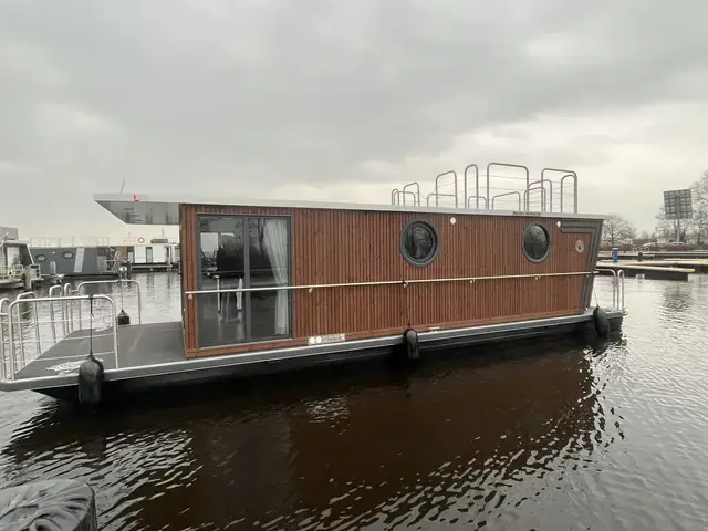 Nordic Season NS 40 Eco 36m2 Houseboat