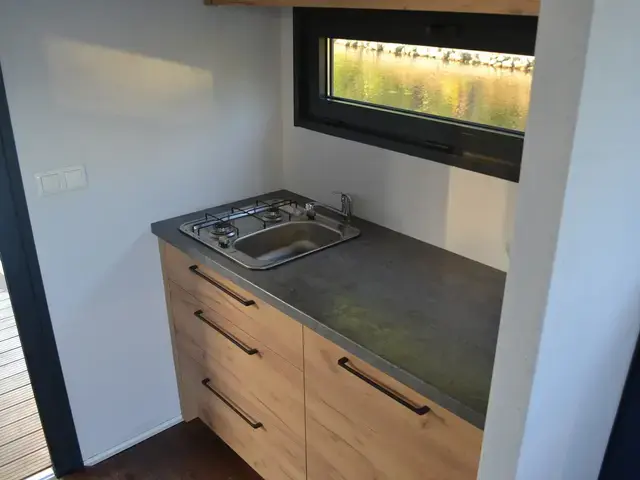 Campi 280 Houseboat