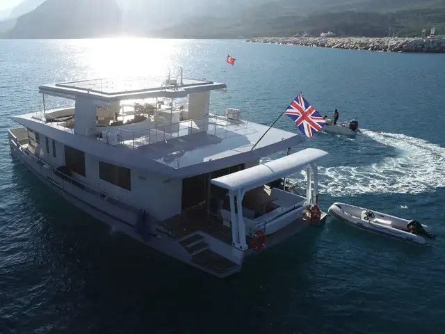 Maison Marine 66 Houseboat- Catamaran