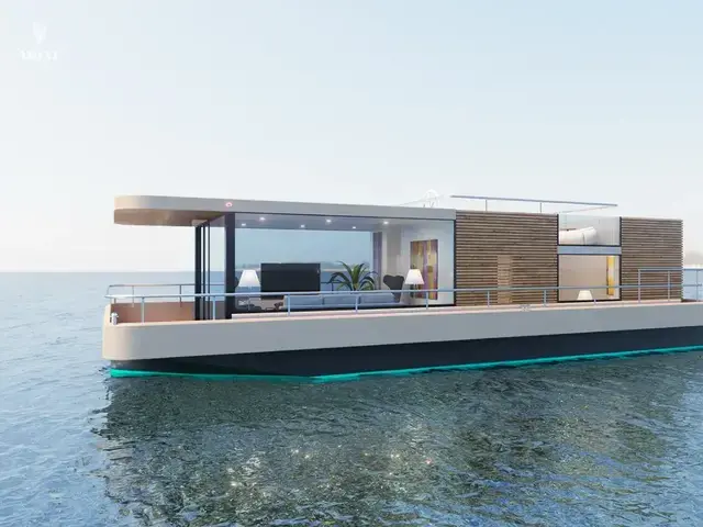 MX4 Houseboat