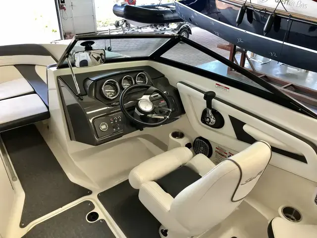 Sea Ray 21 Spx E