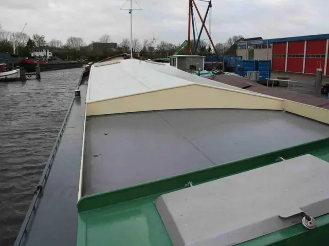 Klipper/ Varend Woonschip 30.00 X 6.00 Met CVO