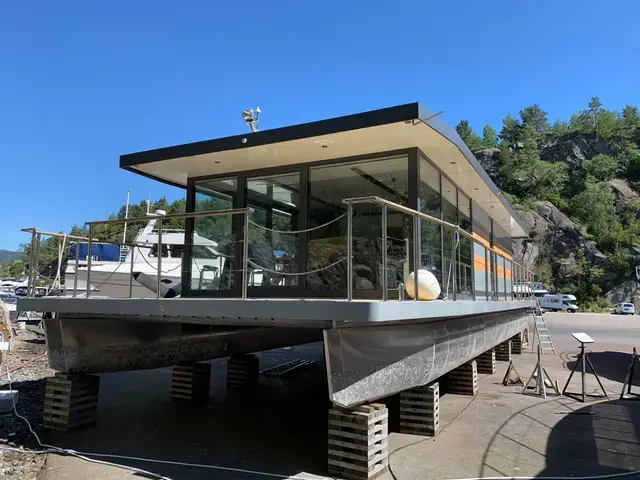 Waterbus Optima Houseboat (free Delivery)